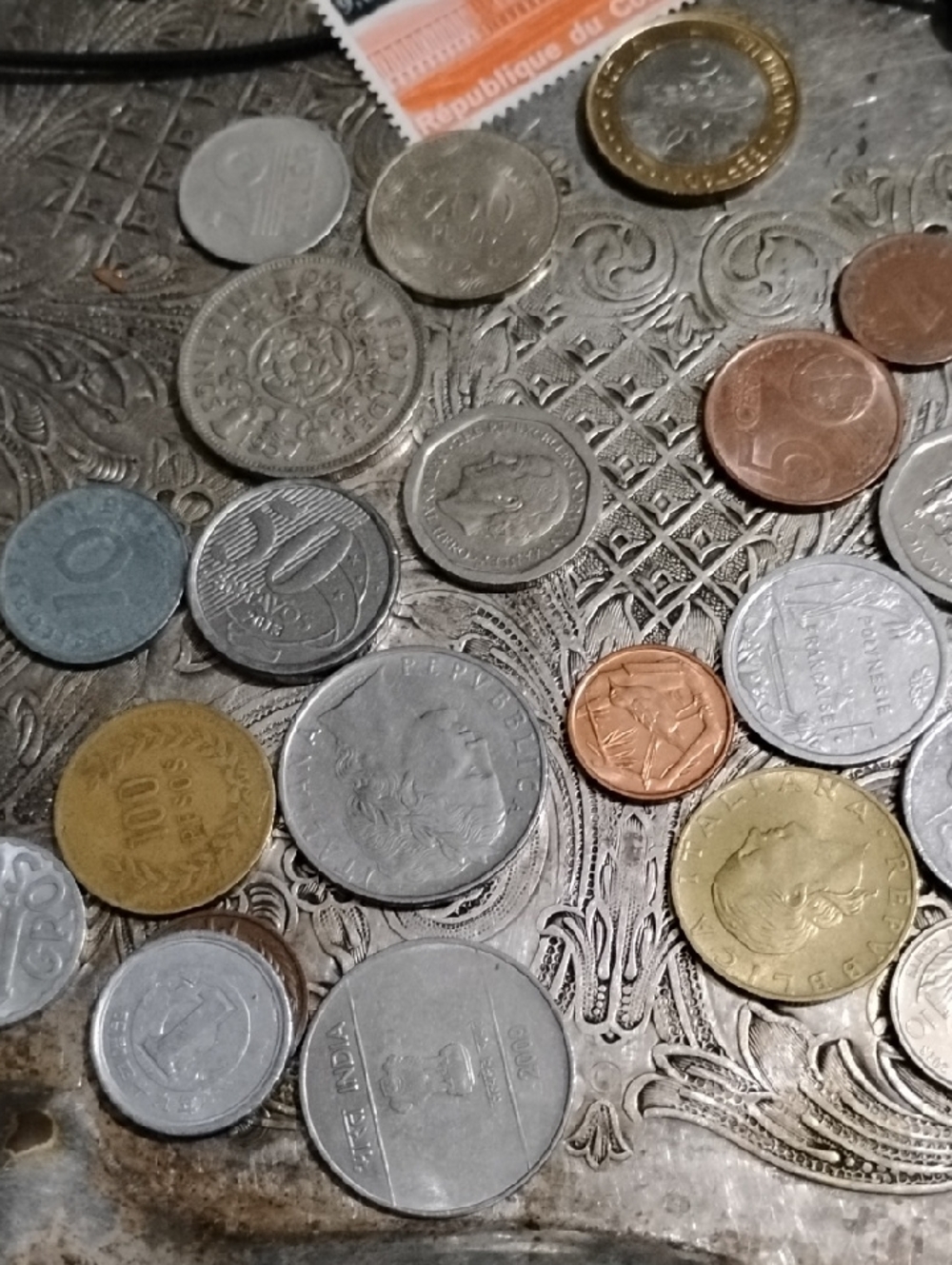 Assorted World Coins Lot - Mixed Metal Colors - Picture 3 of 3